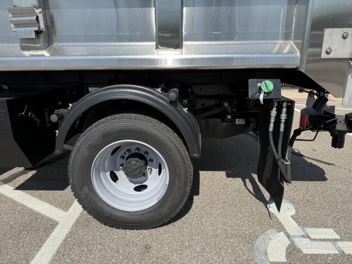 2025 Ford F-600 XL
