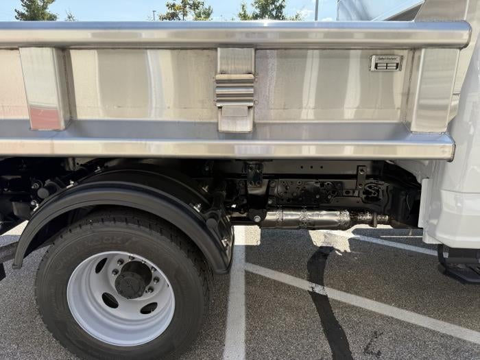2025 Ford F-600 XL
