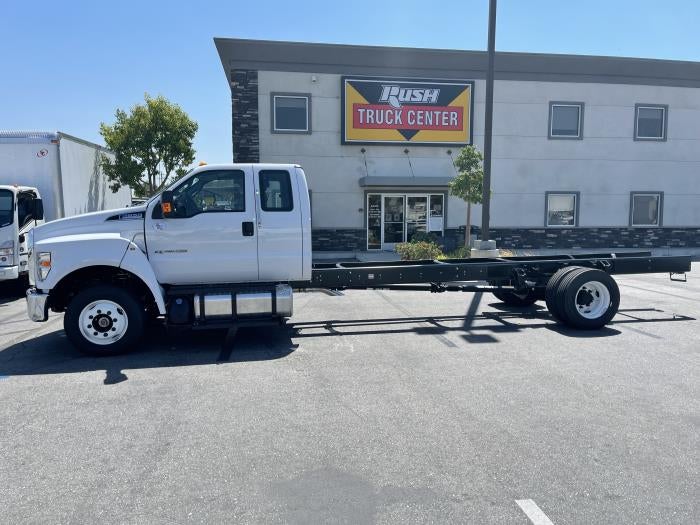 2027 Ford F-650 Standard