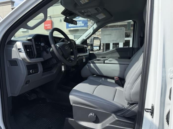 2027 Ford F-550 XL