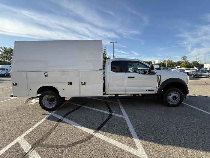 2027 Ford F-550 XL