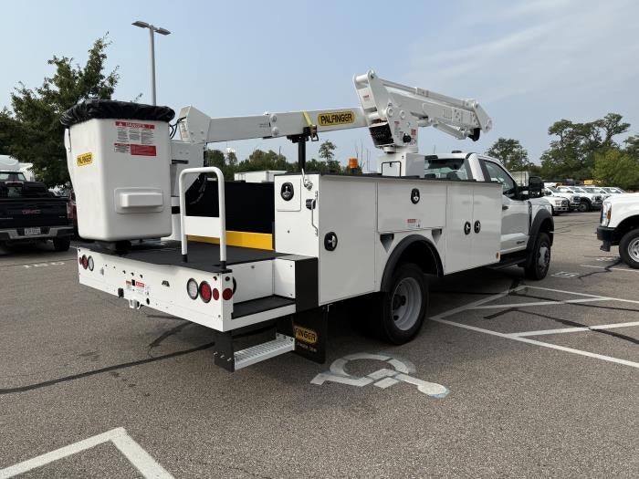 2025 Ford F-550 XL