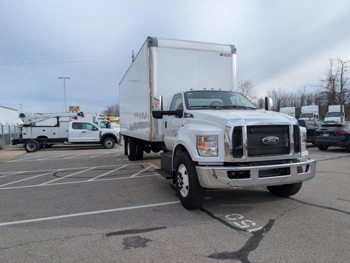 2027 Ford F-750 Standard