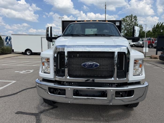 2027 Ford F-750 Standard