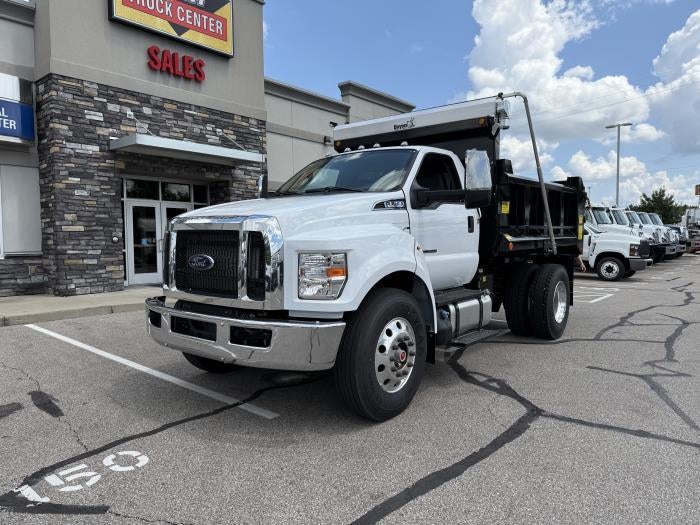 2027 Ford F-750 Standard