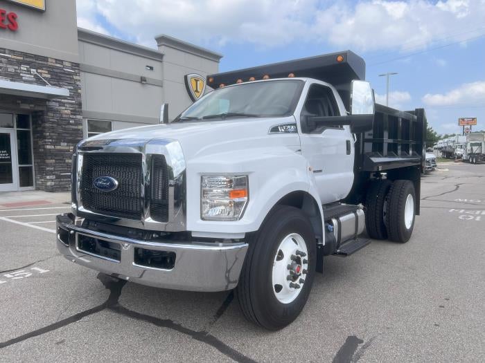 2027 Ford F-750 Standard
