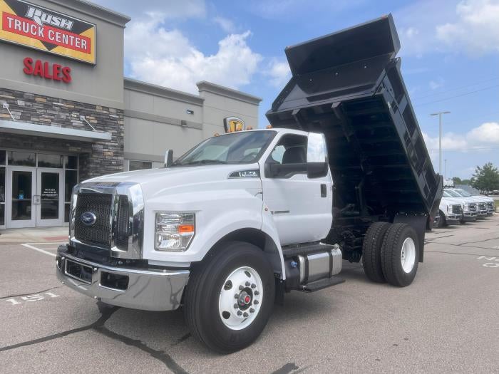 2027 Ford F-750 Standard