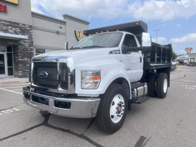 2027 Ford F-750 Standard