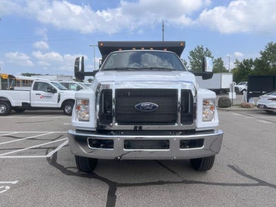 2027 Ford F-750 Standard