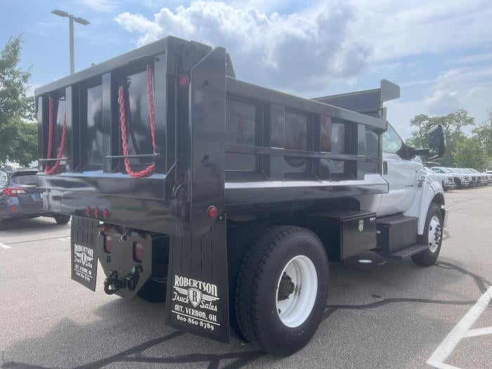 2027 Ford F-750 Standard