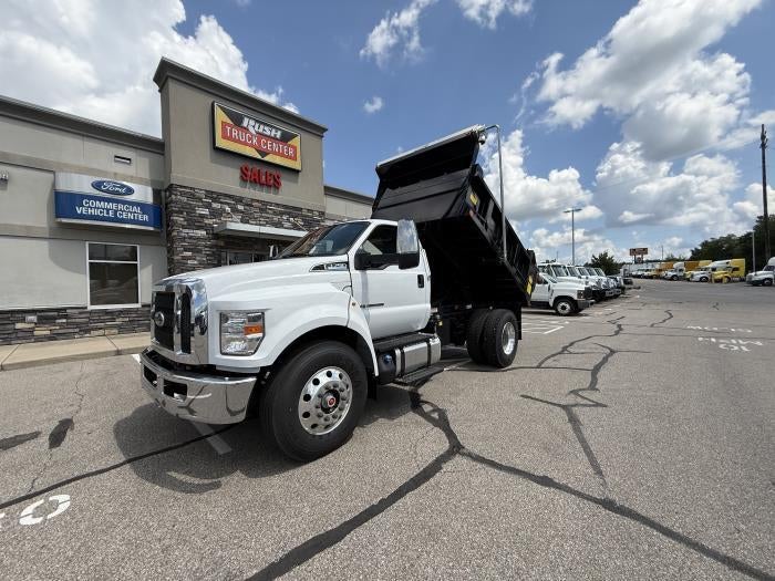2027 Ford F-750 Standard