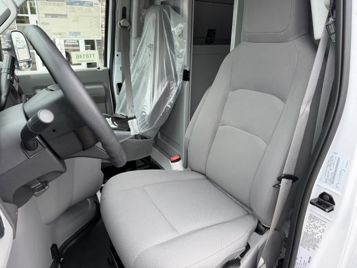 2027 Ford E-450 Standard