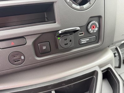 2027 Ford E-450 Standard