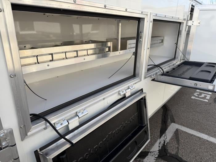 2026 Ford E-450 Standard