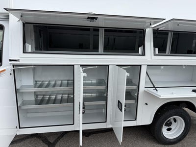 2027 Ford E-450 Standard
