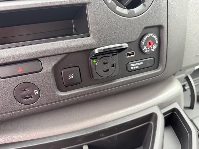 2027 Ford E-450 Standard
