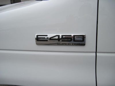 2024 Ford E-450 Standard