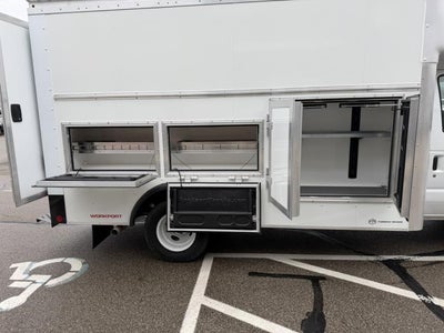 2027 Ford E-450 Standard