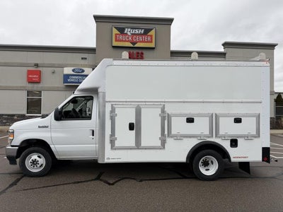 2027 Ford E-450 Standard