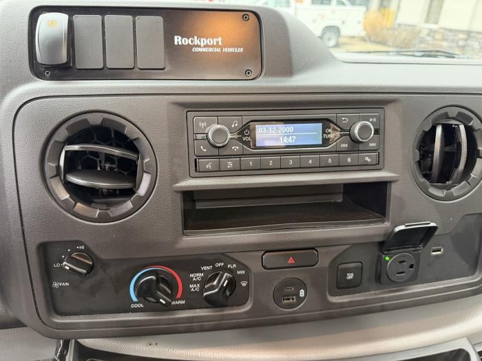2027 Ford E-450 Standard