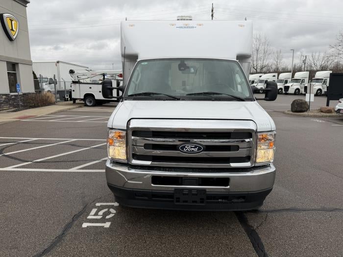 2027 Ford E-450 Standard