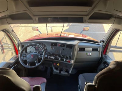 2022 Kenworth T680 Base