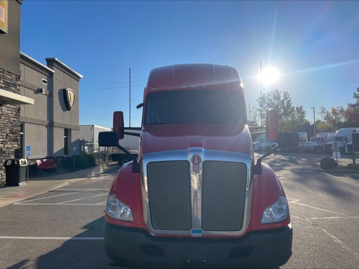 2022 Kenworth T680 Base