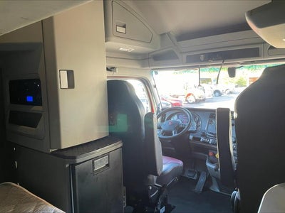 2022 Kenworth T680 Base