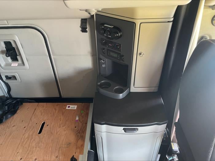 2022 Peterbilt 579 Base