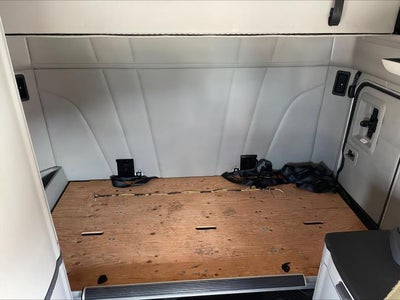 2022 Peterbilt 579 Base