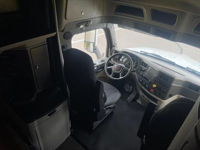 2022 Peterbilt 579 Base
