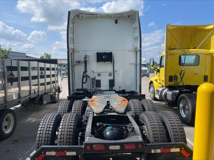 2022 Peterbilt 579 Base