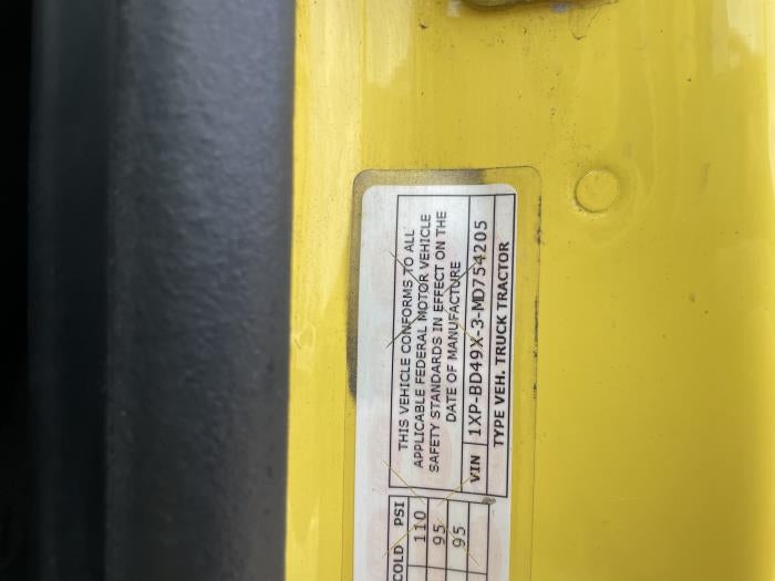 2021 Peterbilt 579 Base