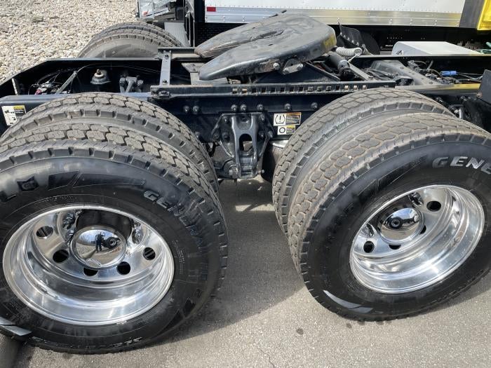 2021 Peterbilt 579 Base