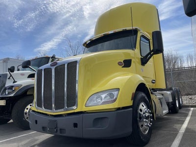 2021 Peterbilt 579 Base
