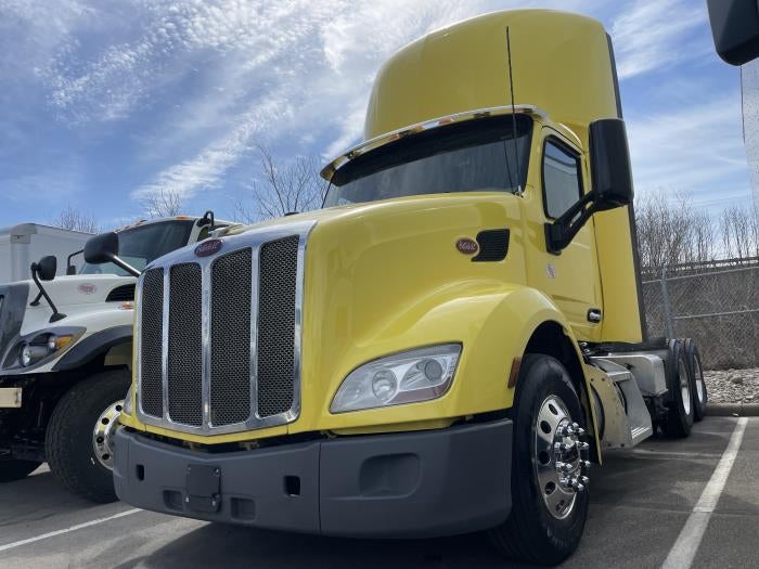 2021 Peterbilt 579 Base