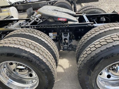 2021 Peterbilt 579 Base