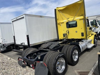 2021 Peterbilt 579 Base