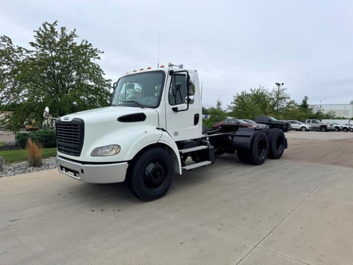 2021 Freightliner Business Class M2 112 Base