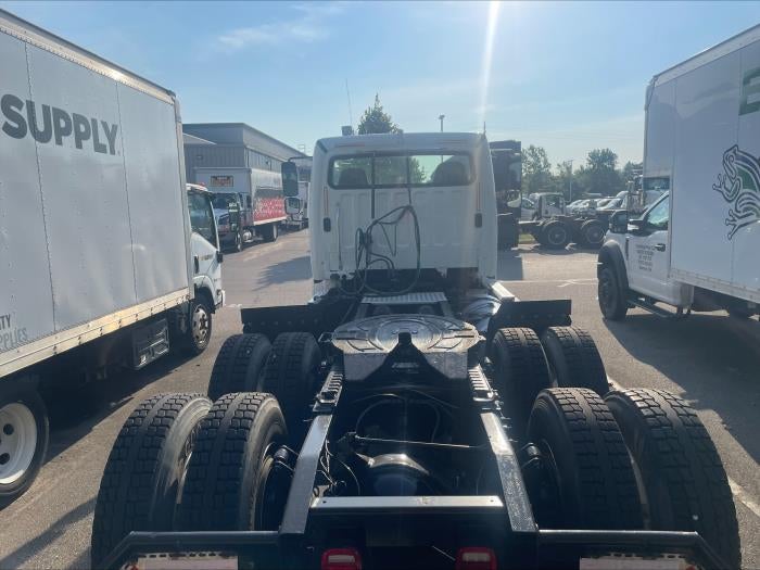 2020 Freightliner Business Class M2 106 Base