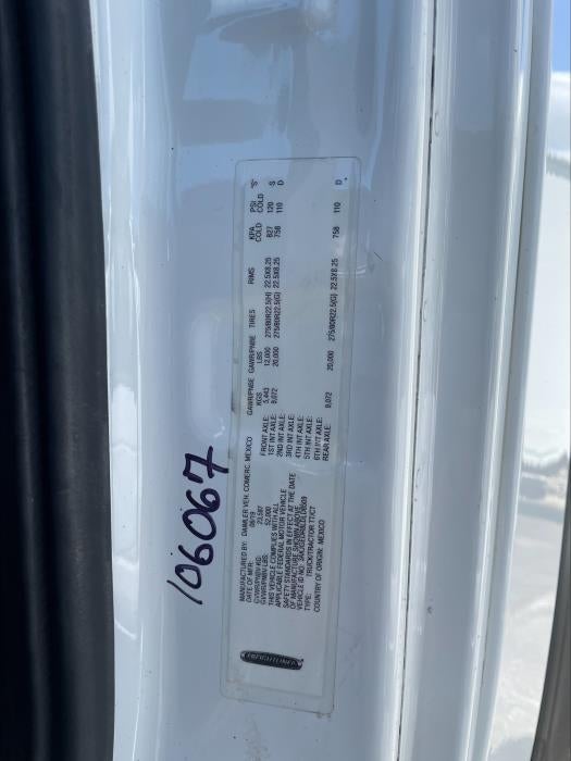 2020 Freightliner Cascadia Base