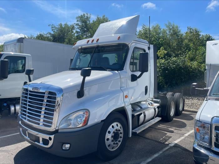 2020 Freightliner Cascadia Base