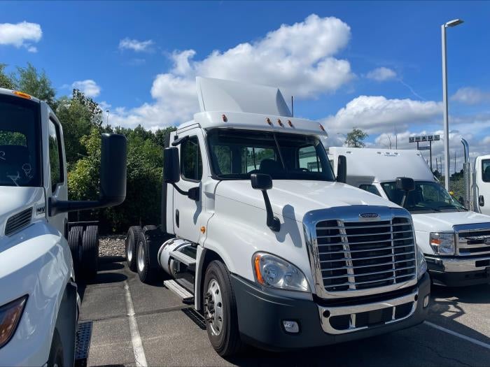 2020 Freightliner Cascadia Base
