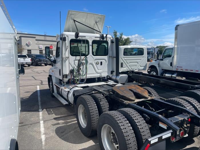 2020 Freightliner Cascadia Base