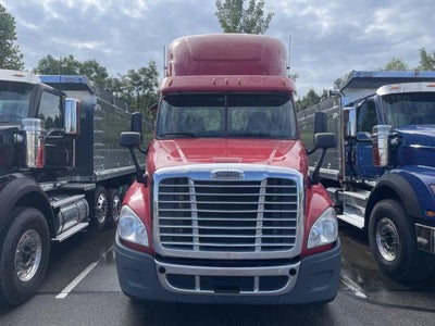 2019 Freightliner Cascadia Base