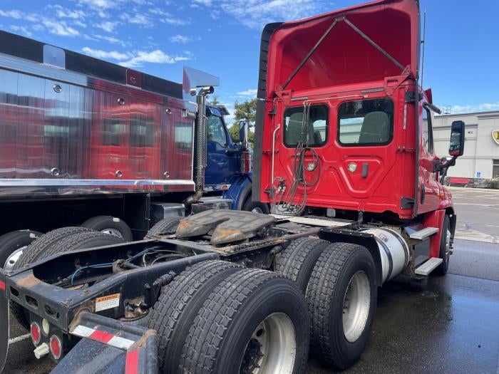 2019 Freightliner Cascadia Base