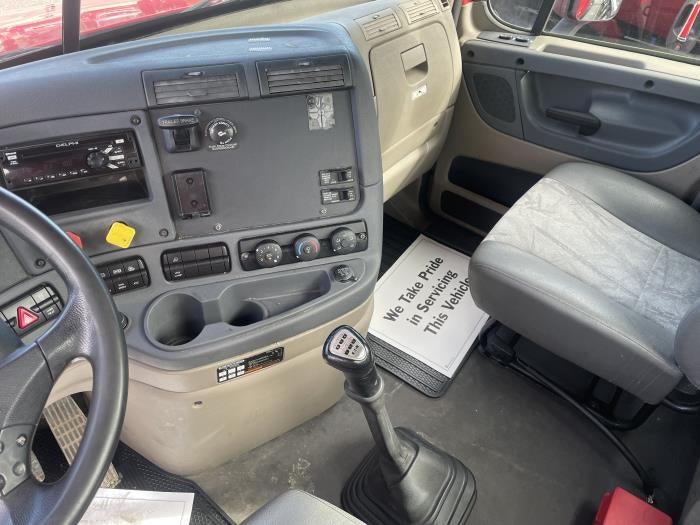 2019 Freightliner Cascadia Base
