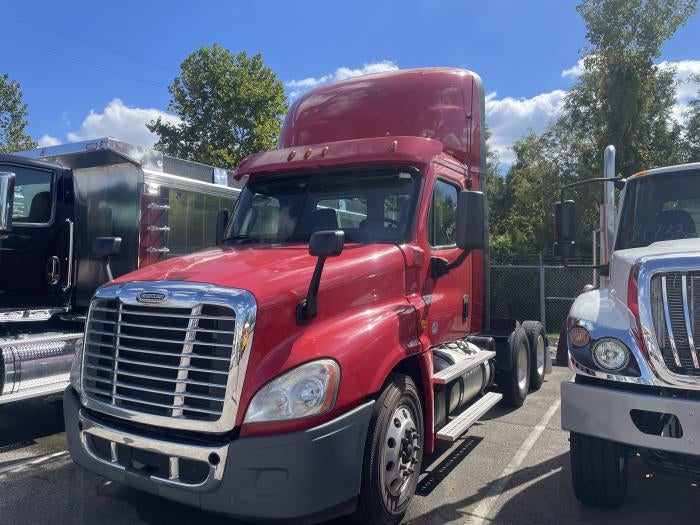 2019 Freightliner Cascadia Base