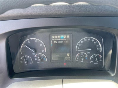 2021 Freightliner Cascadia Base