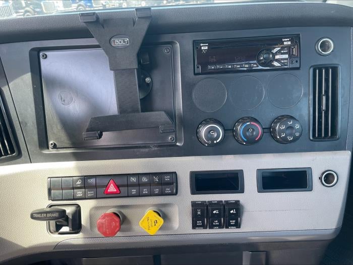 2021 Freightliner Cascadia Base